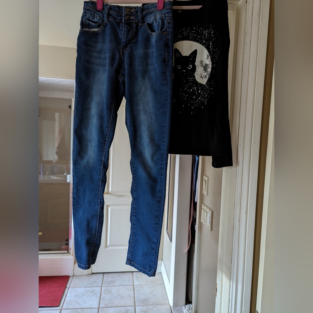 Jeans with Black long Sleeve Shirt with a cat on the front